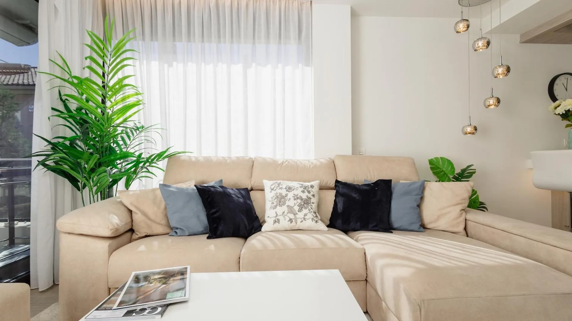 Apartment Next To The Beach In Dunes Beach Marbella Spanje