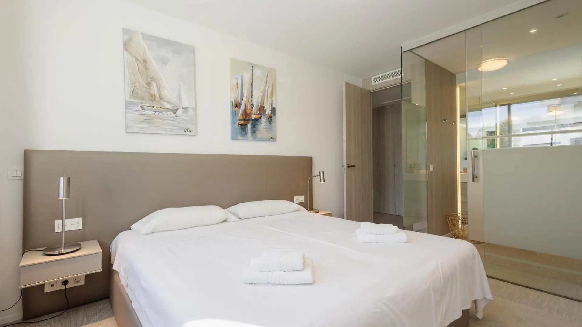 Apartment Next To The Beach In Dunes Beach Marbella Spanje