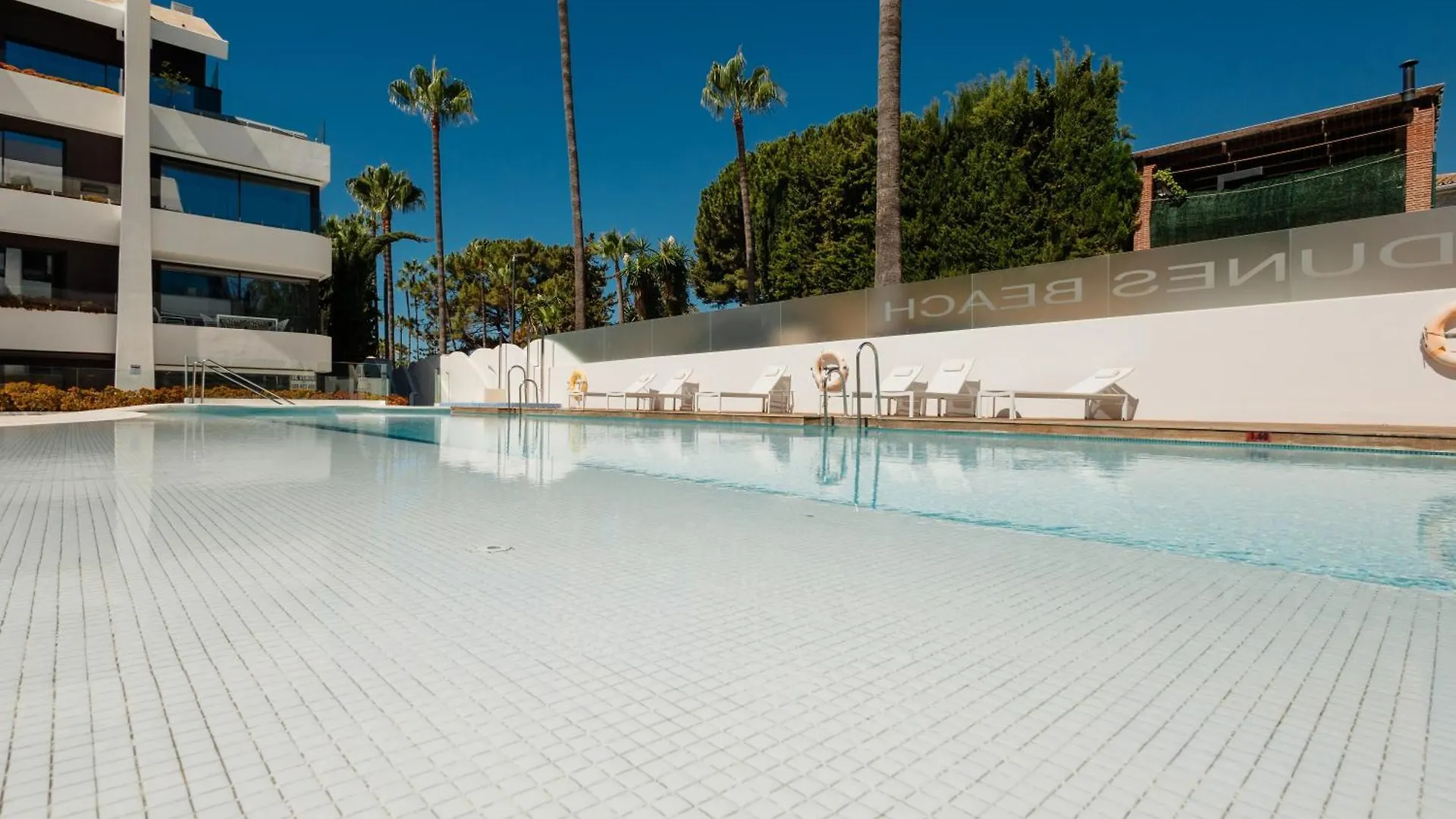 Apartment Next To The Beach In Dunes Beach Marbella