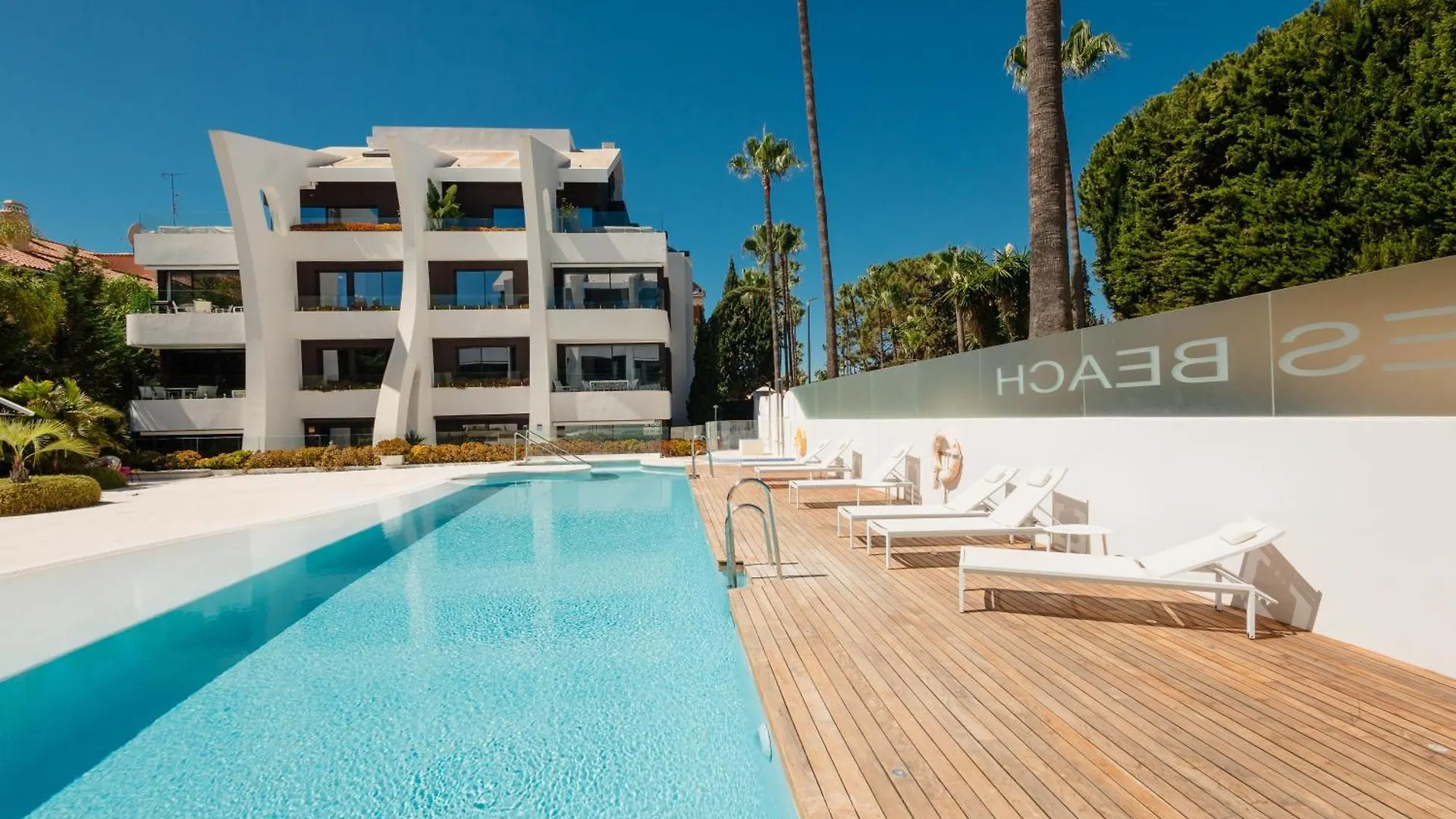 Apartment Next To The Beach In Dunes Beach Marbella Spain