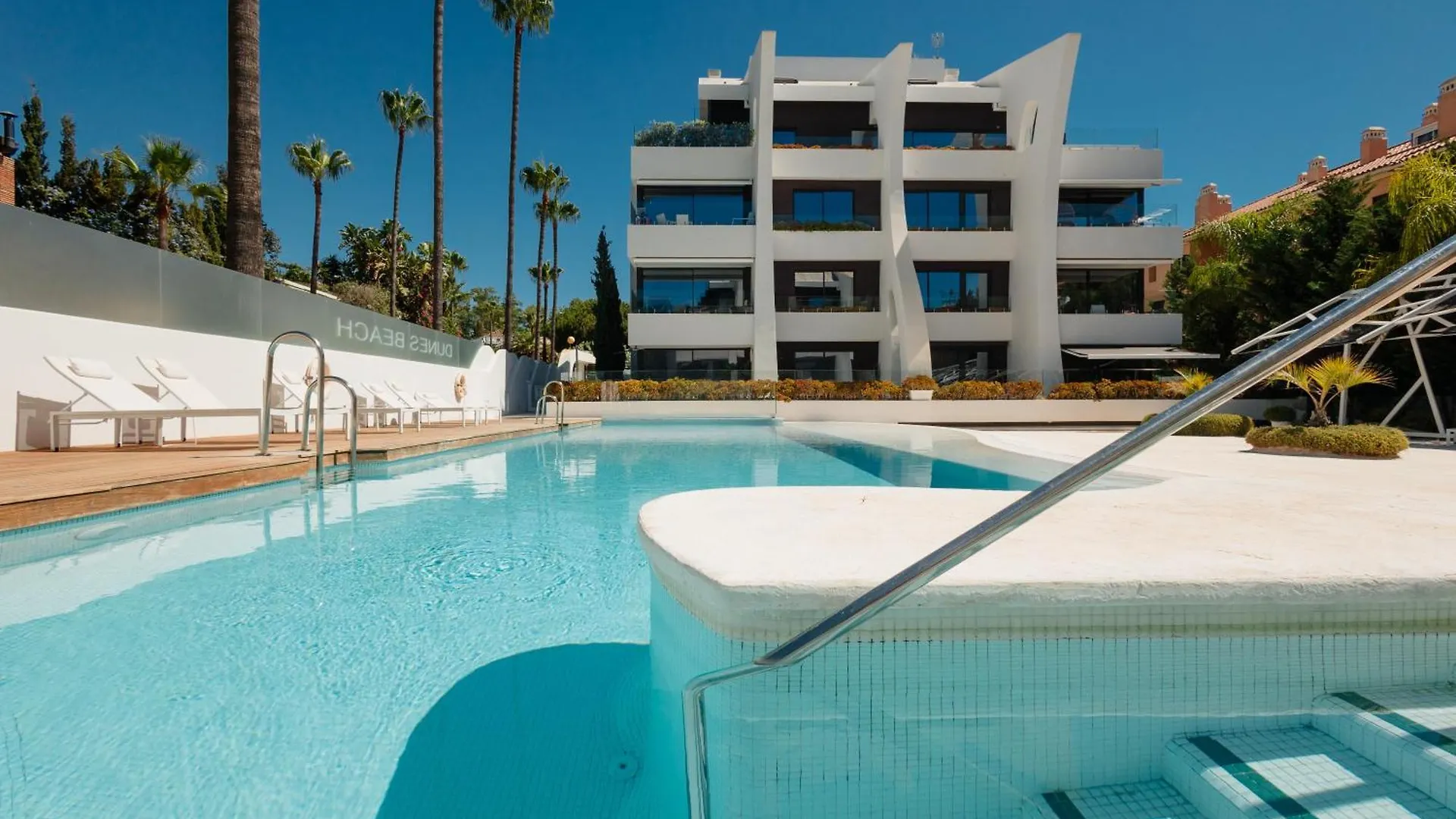 Apartment Next To The Beach In Dunes Beach Marbella