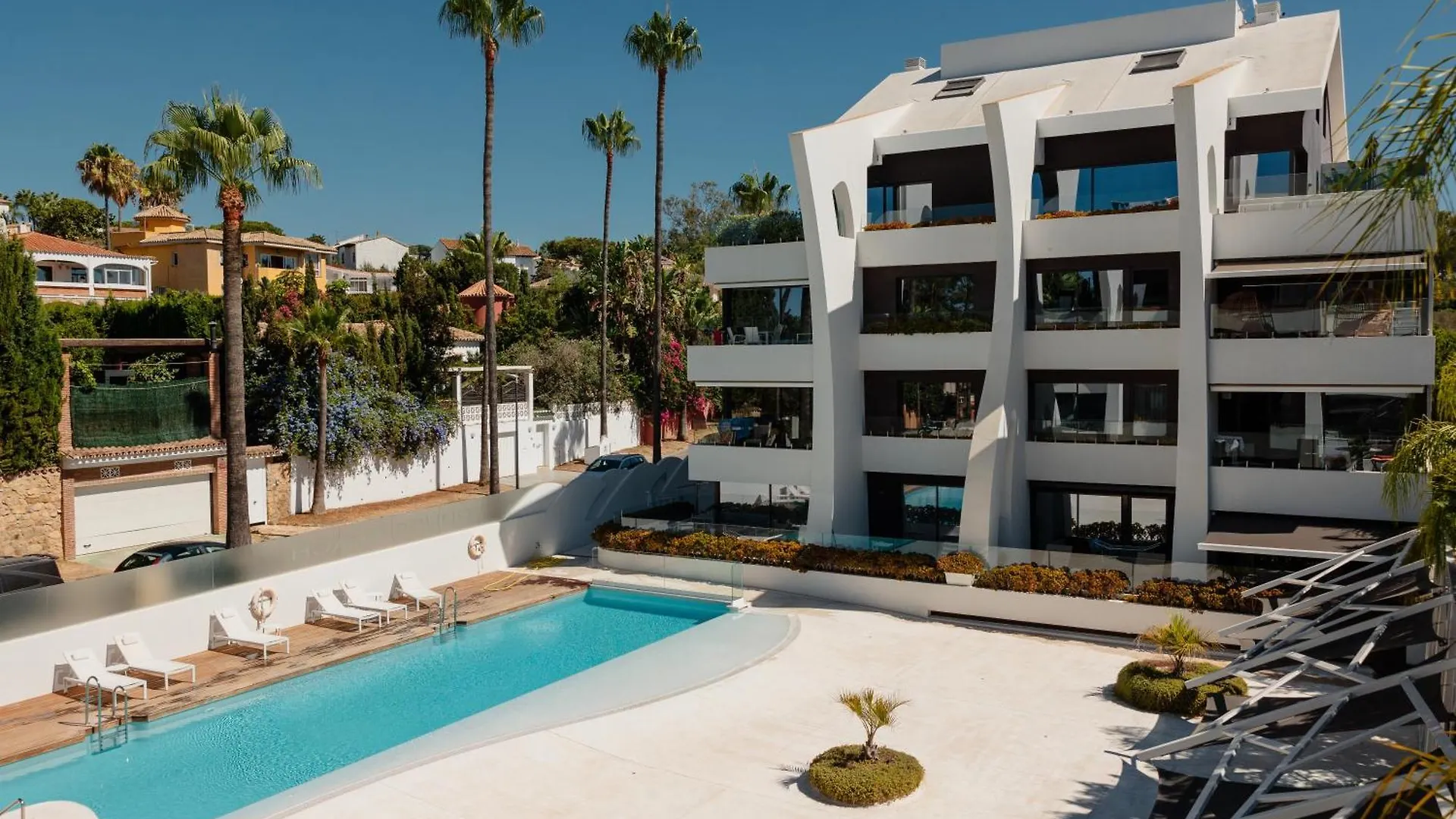Apartment Next To The Beach In Dunes Beach Marbella