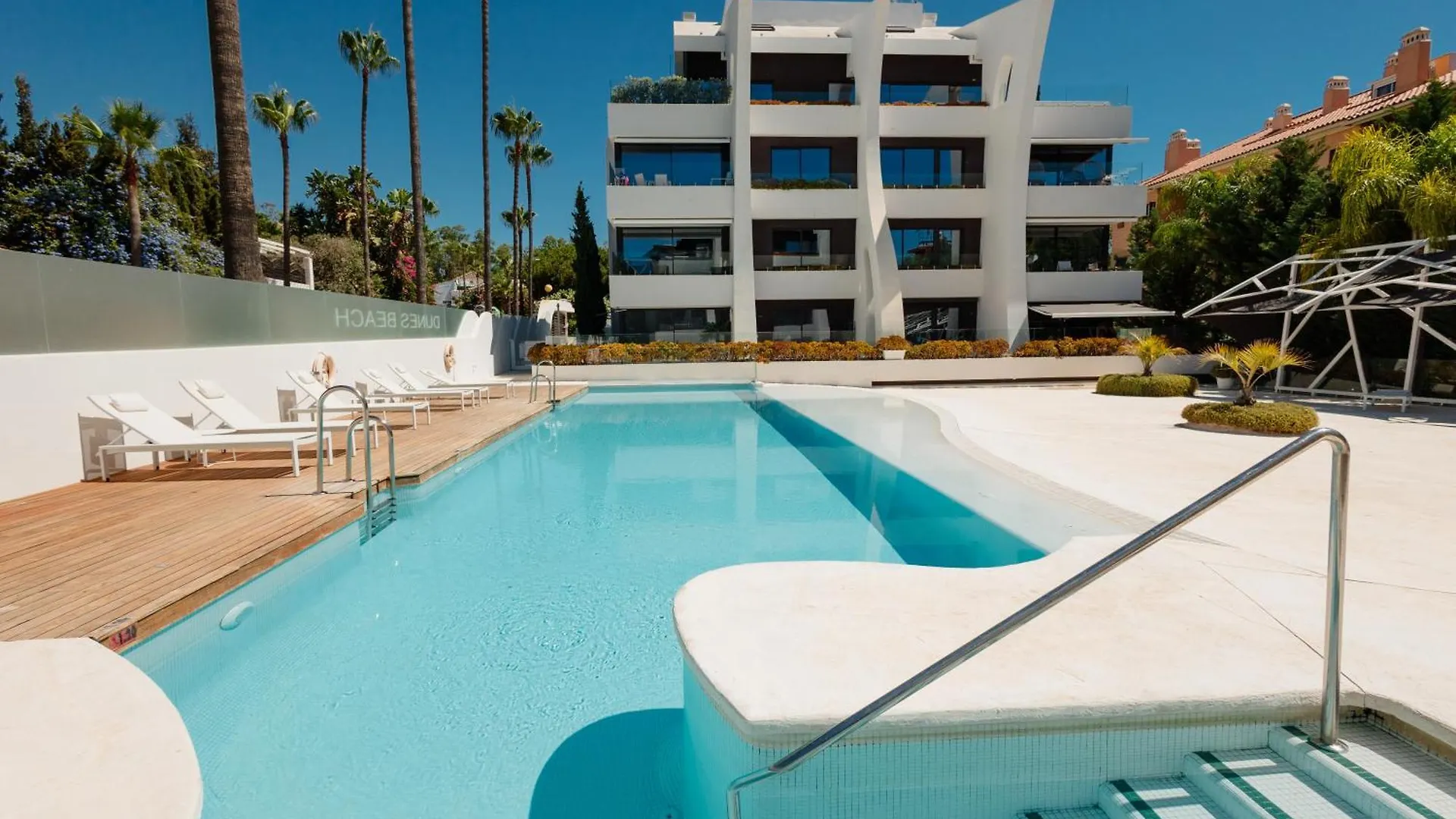 Apartment Next To The Beach In Dunes Beach Marbella