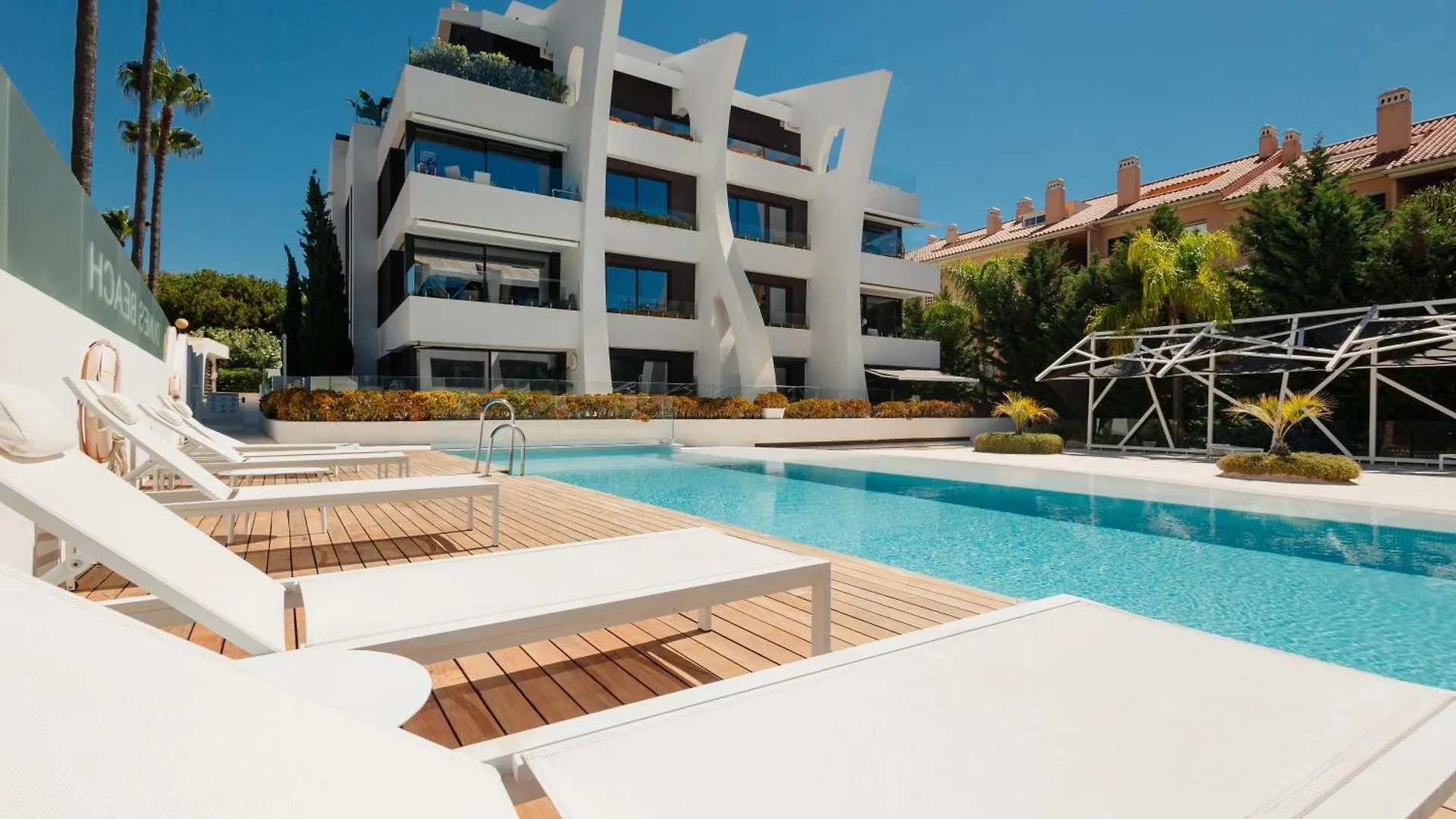 Apartment Next To The Beach In Dunes Beach Marbella