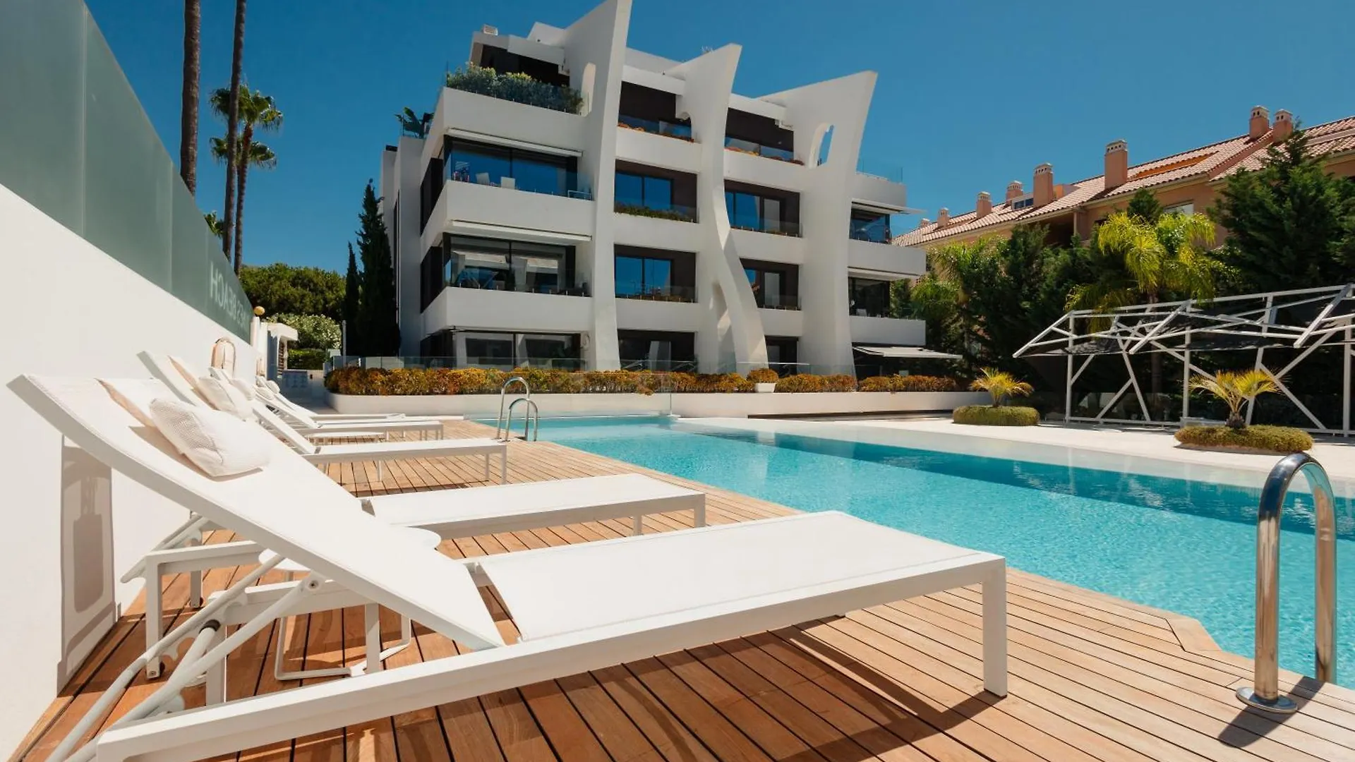 Apartment Next To The Beach In Dunes Beach Marbella Spain