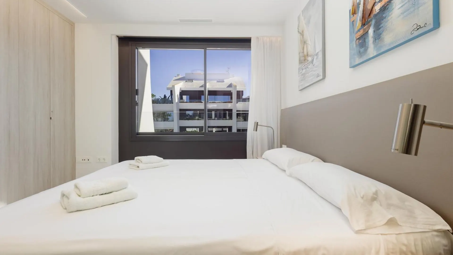 Apartment Next To The Beach In Dunes Beach Marbella