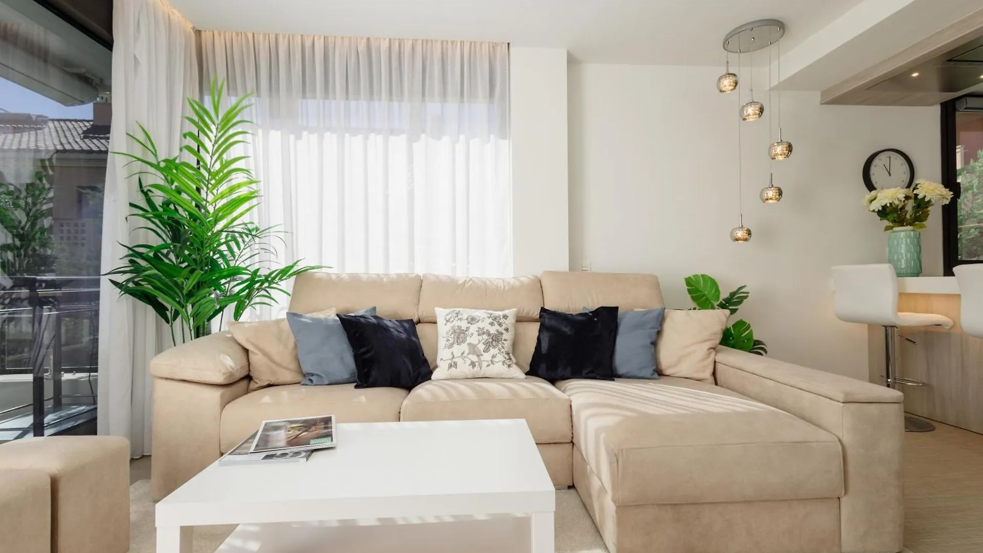 Apartment Next To The Beach In Dunes Beach Marbella