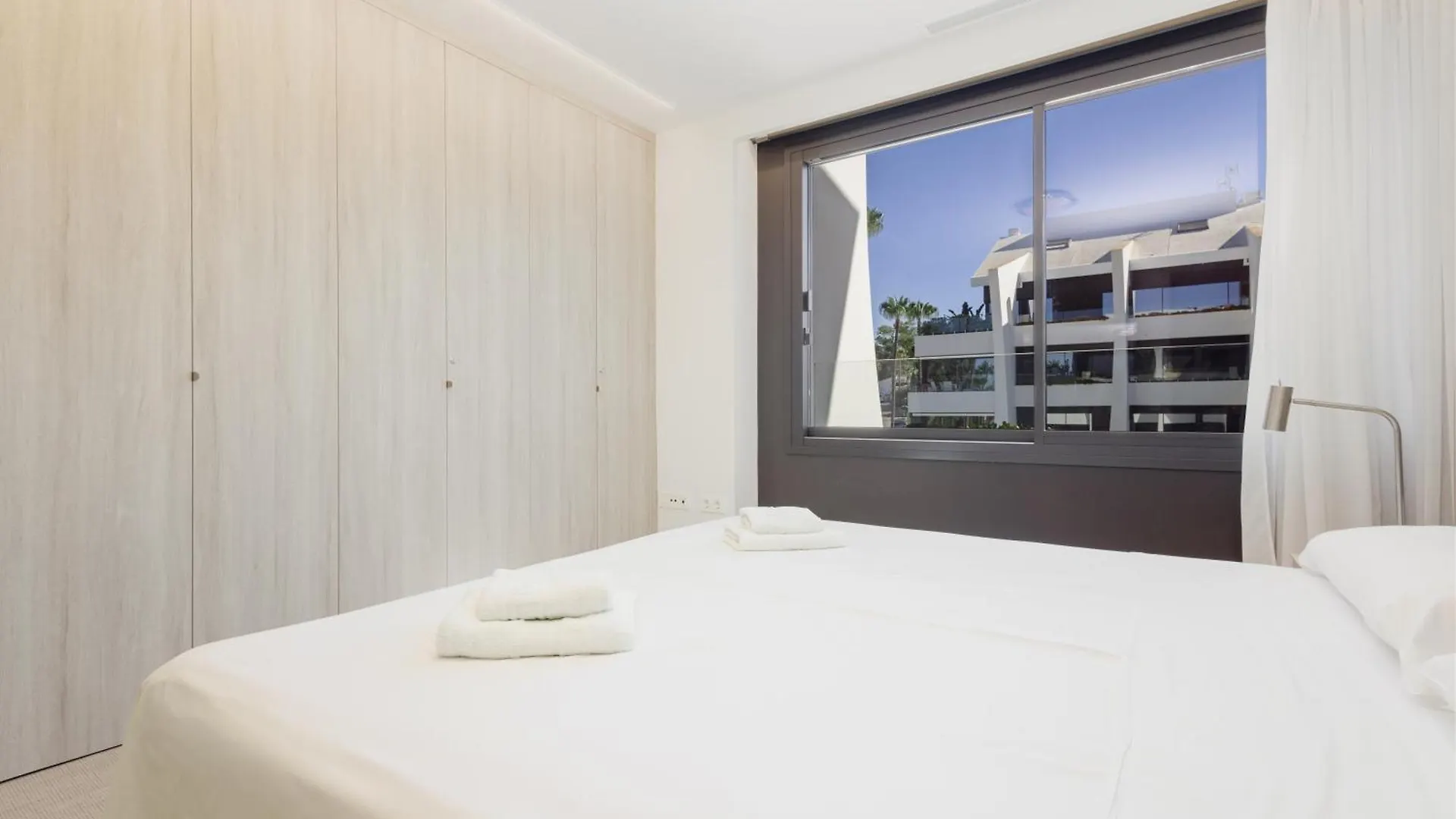 Apartment Next To The Beach In Dunes Beach Marbella
